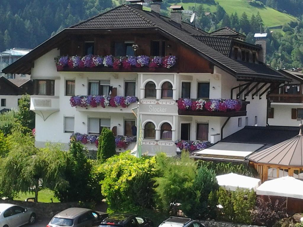 Alphotel Stocker Alpine Wellnesshotel Campo Tures Exterior photo